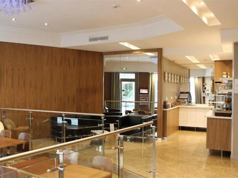 Art Hotel 3*